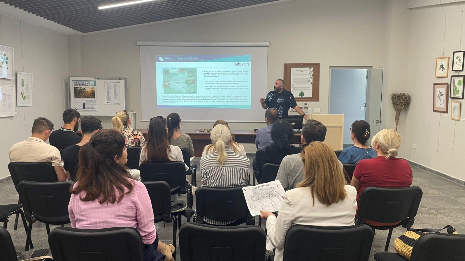 Read more about the article EmpowerUp Project Brings Youth Workers Together to Boost Digital Skills for Social Innovation